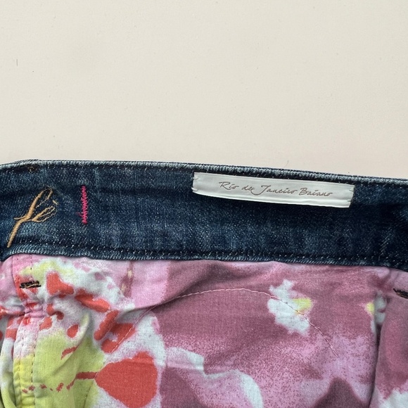 Push-Up Butt-Lifting Italian Jeans, Size 27 - Picture 6 of 8